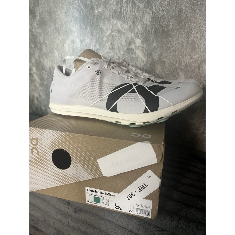 On Cloudspike 1500m Women’s 9.5 Undyed White Mint Track Racing Shoes NEW NIB